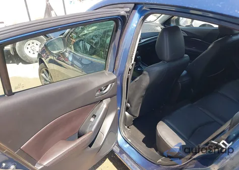 2018 Mazda 3 Touring из США, поврежденный, VIN 3MZBN1L38JM184749